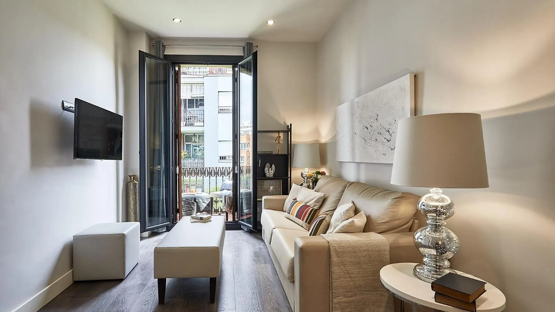 Bbarcelona Rogent Flats Daire 0*, Barselona İspanya