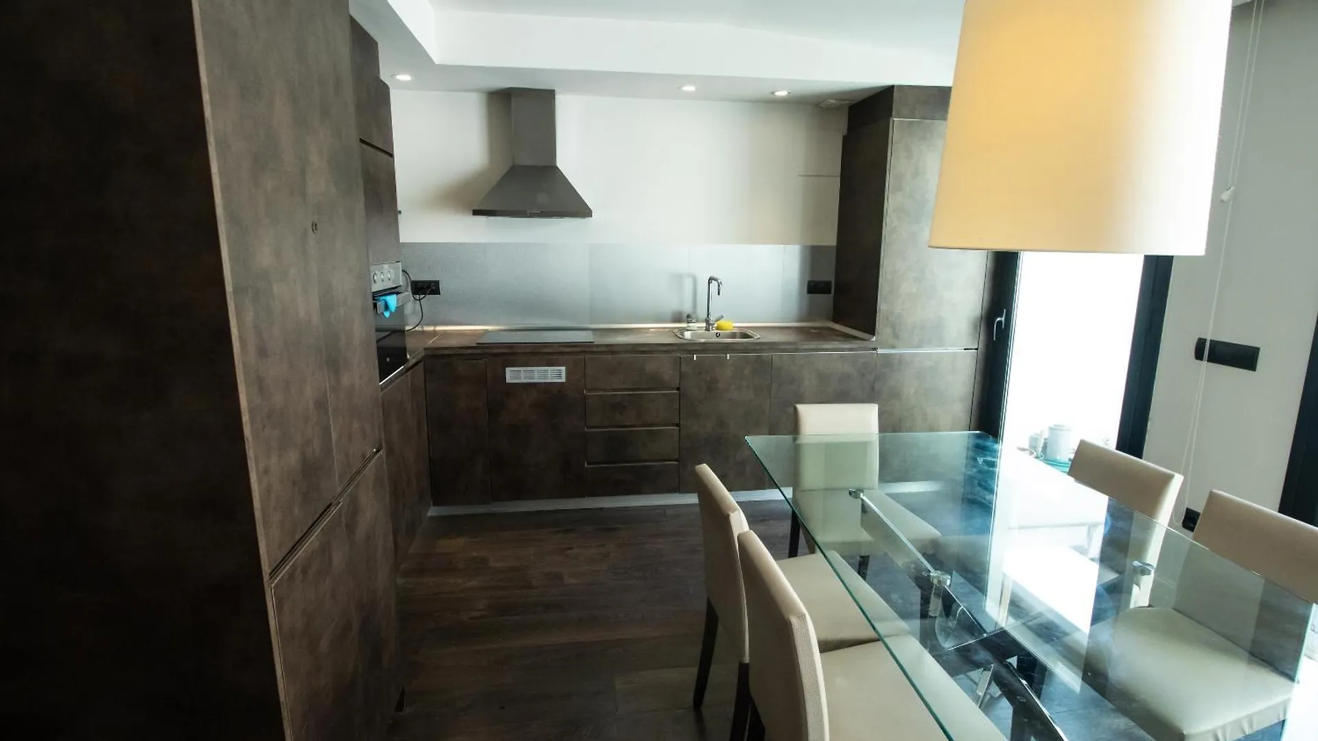 Bbarcelona Rogent Flats Daire 0*, Barselona İspanya